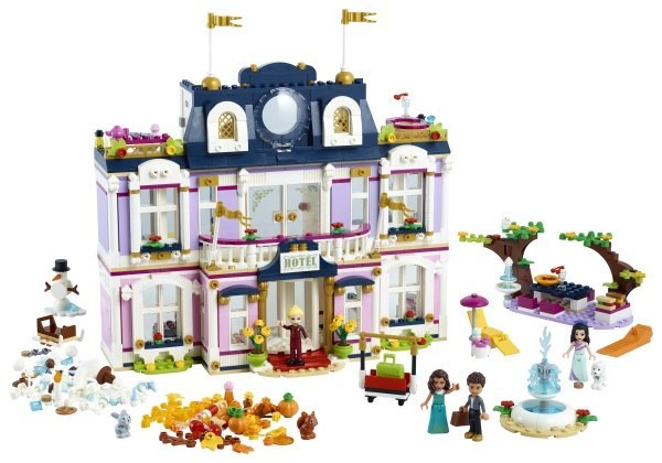 LEGO® Friends - A grand hotel in the city of Heartlake